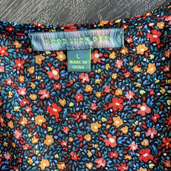 Barely worn!   Nordstrom floral top - Picture 3 of 7